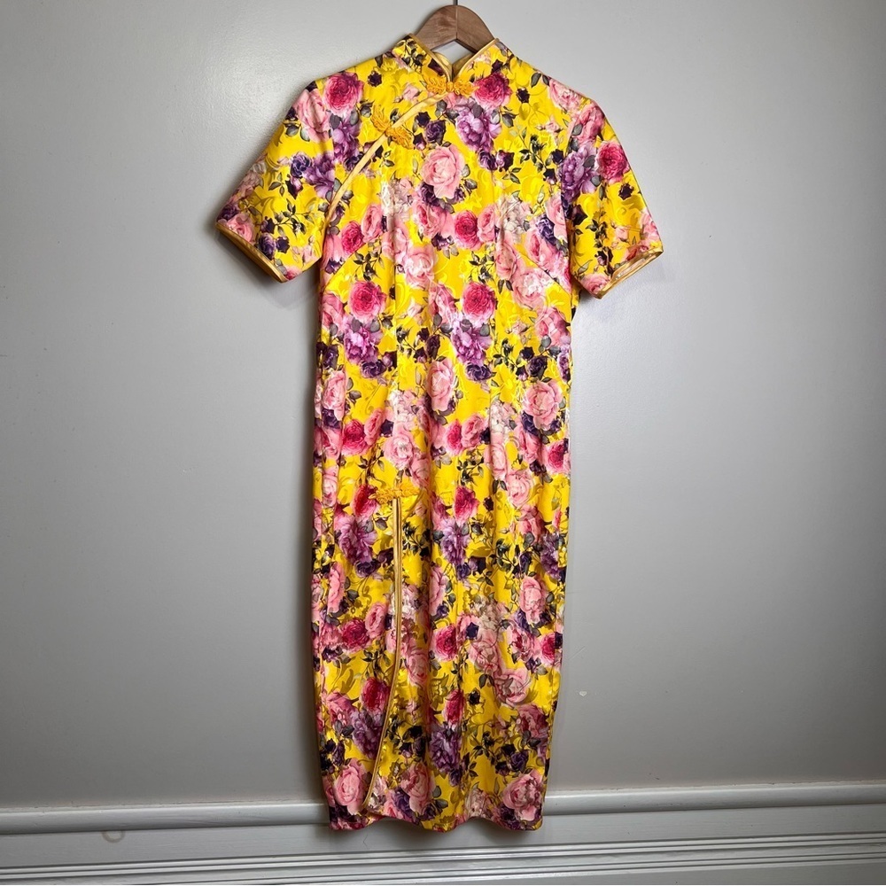 Floral-Print Cheongsam Dress Size S/M (19” ptp) EUC